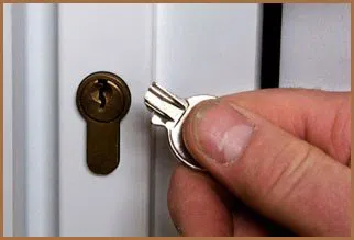 City Locksmith Shop Panorama City, CA 818-491-5042 - 5-broken-key